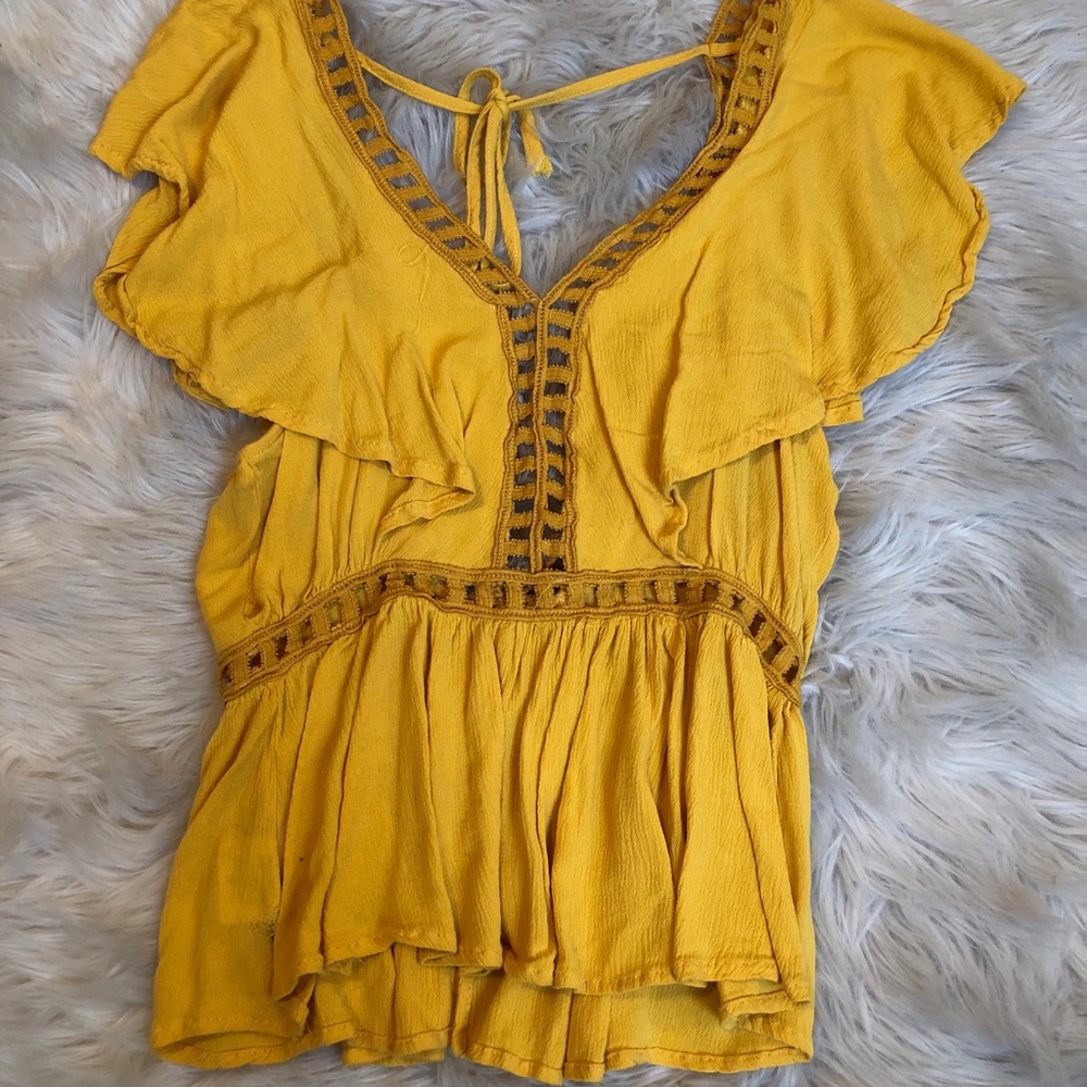 Open-back boho shirt